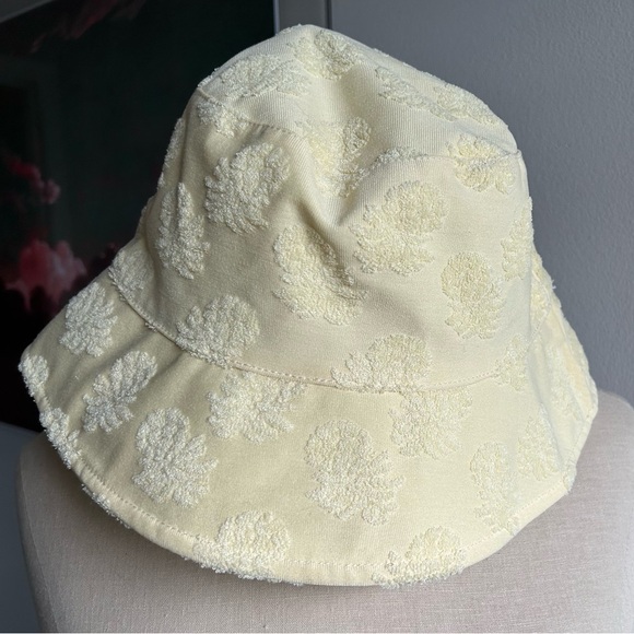 Tommy Bahama Accessories - Tommy Bahama Butter Yellow Bucket Hat – One Size, Summer Trend Staple